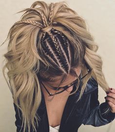 BRAIDS | UPDOS | INSPIRATION (@beyondtheponytail) “Umm...YES PLEASE! love this INSPO from Ms. @jbraidsandbows @jbraidsandbows ✨SLAY!!✨…” #BangsHairstyleBlackGirl Penteado Cabelo Curto, Long Blonde, Long Blonde Hair, Great Hair, Burning Man, Hair Dos, Gorgeous Hair, Perfect Hair, Hair Updos