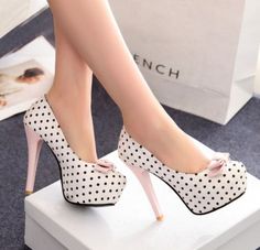 Zapatos stilettos blanco tacon alto, con lazo y lunares. #ad 🌸 Vintage High Heels, Stiletto Shoes, Gorgeous Shoes, Platform High Heels, Fabulous Shoes, Black Platform, Black High Heels, Crazy Shoes, Pretty Shoes