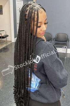 "Hairstyles for Black girls celebrate the beauty of natural hair with flair and confidence. From braids to bantu knots, these styles are versatile and trendy, perfect for any occasion. Embrace your curls, coils, and kinks with pride and show off your unique personality. With hashtags like #NaturalHair, #BlackGirlMagic, and #Empowerment, these hairstyles inspire self-love and empowerment in every twist and turn." Black Girls Hairstyles Weave, Long Box Braids, Quick Braided Hairstyles, Braided Hairstyles For Teens, Protective Hairstyles Braids, Hairdos For Curly Hair