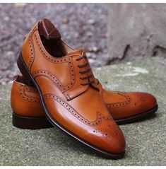 Handmade Brown Wing Tip Brogue Derby Lace Up Dress Leather Business Sh – Venum Star Quality Leather Boots, Wingtip Oxford Shoes, Dress Shoes For Men, Men Dress Shoes, Custom Design Shoes, Brown Dress Shoes, Custom Made Shoes