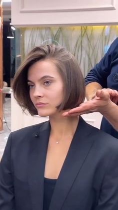 Short Asian Bob, Asian Bob, Bob Pendek, Angled Bob Hairstyles, Bob Haircut Ideas, Cabello Hair, Pixie Bob Haircut, Bob Hairstyles For Thick, Hair Fixing