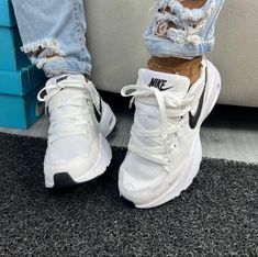 Dr Shoes, Fitness Wear Outfits, All Nike Shoes, Shoes Outfit Fashion, Sport Shoes Women, Girly Shoes, Swag Shoes, Cute Comfy Outfits, Trendy Sneakers