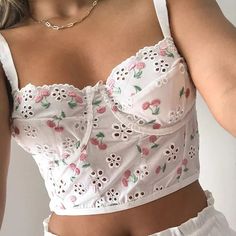 Female Aesthetic, Trending Tops, Crop Top Camisole, Aesthetic Japanese, Summer Outfits Aesthetic, Cheap Tank Tops, White Corset Top, White Corset, Cropped Vest