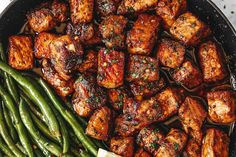 chicken and green beans in a skillet