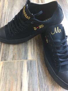 Make your day extra special with these beautiful Embroidered Monochrome Converse with your monogram on the tongue. Or your first and last name. Or Mr Smith ie. I will then add you wedding date to the side of the shoe. Either like 6/2/18 or 6/2. You can choose either all black or all white, they have NO lines around the sole as other converse do. You choose you thread color... hearts will be RED unless other color is specified. When placing your order: Please note thread color in notes section Fi Ring Bearer Shoes, All Black Wedding, All White Converse, All Black Converse, Black Wedding Shoes, Mr Smith, All White Sneakers, Pearl Wedding Shoes, Shoe Converse