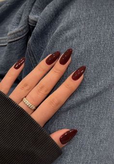 Aesthetic Dark Red Nails, Cherry Red Aura Nails, Cherry Aura Nails, Downtown Aesthetic Nails, Downtown Girl Nail Ideas, Downtown Nails Aesthetic, Nails Dark Red Design, Downtown Girl Nails Aesthetic, Dark Red Aura Nails