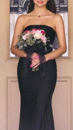 Black Hoco Dresses, Prom Bouquet, Black Bouquet, Black Flower Dress, Flower Prom Dress, Prom Dress Inspo, 2023 Prom