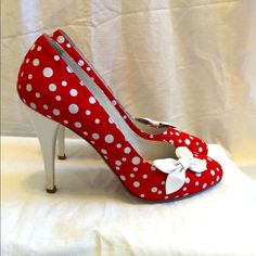 Size 7 Laduca Couture Line Discontinued Marilyn With Red Polka Dot And Bow Made In Italy Excellent Used Condition Red Polka Dot, How To Make Bows, Lady In Red, Shoes Women Heels, Stiletto Heels, Red White, Polka Dot, Red And White, Polka Dots