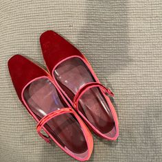 Size 35-36. Sold Out Online. Rounded Wardrobe, Black Leather Ballet Flats, Velvet Flats, Ballerina Slippers, Suede Ballet Flats, Slingback Flats, Mary Jane Flats, Leather Ballet Flats, 2024 Fashion