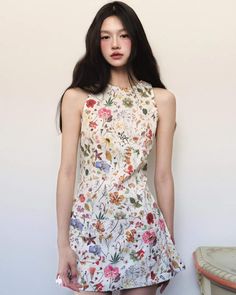 "Fengchuan Huaxin" white texture floral sleeveless dress female summer waist vest dress - order: IG : fair_mua Waist Vest, Floral Sleeveless Dress, Fashion Corner, Fashion Top Outfits, Quick Outfits, Fashion Attire, Sleeveless Floral Dress, White Texture