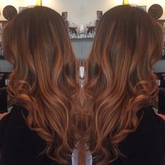 Natural balayage with rich coppery red/brown. Perfect for fall. Brunette Auburn, Hair Color Red Ombre, Red Balayage Hair, Brown Hair Dye, Brunette Balayage Hair, Balayage Hair Blonde