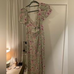 Never Worn - Nwt! Long Dress With Loose Cutout In Middle. Doesn’t Show Bra Cutout Dress, Floral Maxi, Zara Dresses, Pink And Green, Long Dress, Colorful Dresses, Zara, Womens Dresses, Bra