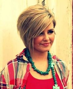 17 Medium Length Bob Haircuts for 2015: Short Hairstyles for Women and Girls Blond Lob, Haircuts Popular, Faces Women, Shaggy Hairstyles, Short Hair Cuts For Round Faces, Women Haircuts, Popular Haircuts, Round Face Haircuts