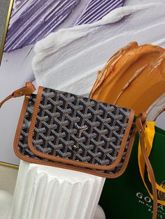 Heidi Mabels - GYD-Bags - 899 - fashionupstore1 Goyard Bag, Evening Clutch Bag, Tote Backpack, Evening Bags, Mini Bag, Paper Bag, Clutch Bag, Thing 1, Shoulder Bag