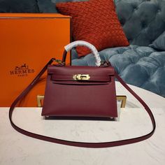 HM Mini Kelly Burgundy For Women Gold Toned Hardware 7.5in/19cm Burgundy Kelly Bag, Mini Kelly Outfit, Mini Kelly Hermes, Mini Kelly Bag, Tas Hermes, Kelly 25, Burgundy Bag, Mini Kelly, Expensive Bag