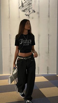 Find Your Own Style, Unique Streetwear, Streetwear Inspiration, Estilo Hip Hop, Y2k Outfits, Streetwear Clothing, Streetwear Outfits