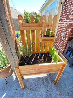 Small Easy Woodworking Projects Hanging Planter Boxes, Planter Outdoor, Planter Wall, Box Garden, Wood Planter, Small Woodworking Projects