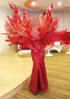 Weird Dresses, Phoenix Costume, Fire Costume, Drag Queen Outfits, Fantasy Gowns, Designs Ideas, Fantasy Fashion, Up Girl, Looks Vintage