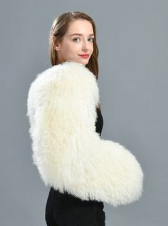 White mongolian sleeve cropped coat Fur Coat Long, Mongolian Fur, Cropped Coat, Winter Collars, Season Winter, Mongolia, Real Women, Luxury Women, Curator Style