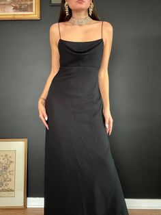 Vintage 90s Black Long Dress  100% Polyester  Made in Sri Lanka Perfect Condition  Size 4 Waist 15 in  Length 57 in Thanks for visiting my Vintage Shop ❤️ 90s Cocktail Dress, Dresses 90s, Dress Minimal, Black Long Dress, Khaki Trench, 90s Dress, Long Black Dress, Vintage Shop, Dress 100