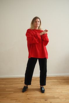 Red Crew Neck Sweater Outfit, Red Off Shoulder Sweater, Red Oversized Sweater Outfit, Oversized Red Sweater Outfit, Red Sweatshirt Outfit, Red Jumper Outfit, Shirt Under Sweater, Crew Neck Sweater Outfit