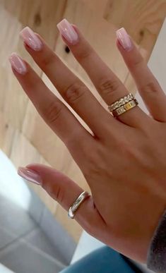 Nail Inspo Square Chrome, Classic Gel Nail Designs, Square Nail Designs Chrome, Gel Nails One Color, Light Pink Chrome Nails Square, Pale Pink Chrome Nails, Copenhagen Nails, Crome Pink Nail, Rose Chrome Nails