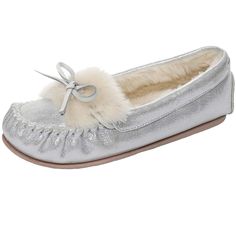 PRICES MAY VARY. ❤【 A exquisite look 】- A classic moccasin style design, decorative stitching, moccasin toe and stitch detail with bling appearance, these moccasin slippers are in an enduring and distinctive style showing unique charm. ❤【 Extreme comfort 】- Apart from the super soft faux fur lining, there is one more important material that makes these warm slippers comfortable. More specifically, our moccasin slippers have high quality TPR sole and thick memory foam cushion offer lasting comfor Glitter House, Moccasin Slippers, Moccasins Style, Muscle Fatigue, Warm Slippers, Moccasins Slippers, Decorative Stitching, Comfortable Heels, Kids Luggage