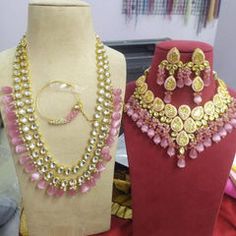 Gold Rodium Polish Pink and Majenta color Necklace in Metal Alloy studded with CZ Diamond, Pearl Color Necklace, Metal Necklace, Cz Diamond, Beautiful Necklace, Necklace And Earrings, Metal Necklaces, Beautiful Necklaces, Pearl Necklace, Statement Necklace