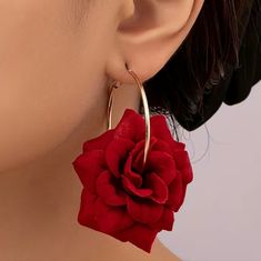 Goldtone! Pink Statement Earrings, Floral Hoops, Packing Jewelry, Red Earrings, Watches Women Fashion, Elegant Flowers, Enamel Flower, Rose Earrings, Floral Earrings