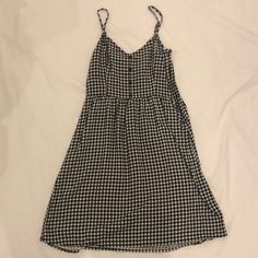 Never Worn, Lightweight, Perfect For Summer, Adjustable Straps, Fits Size Small Casual Black Sleeveless Plaid Dress, Casual Black Mini Dress For Picnic, Casual Gingham Sundress For Brunch, Casual White Plaid Dress For Day Out, H&m Casual Beach Sundress, H&m Casual Sundress For Summer, H&m Casual Mini Dress For Vacation, H&m Casual Summer Sundress, Casual H&m Beach Sundress