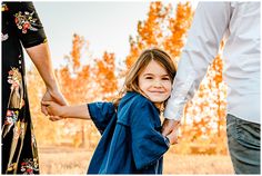 Colorado Photo Ideas, Photo Ideas For Family, Family Session Poses, Fall Photoshoot Family, Fall Photo Ideas, Outdoor Family Photoshoot, Colorado Christmas, Parker Colorado, Family Mini Sessions