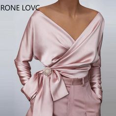 Satin Shirts For Women, Satin Shirts, Full Sleeve Top, Fashion Everyday, Satin Bluse, Straight Clothes, Satin Long Sleeve, Spring Women, Satin Blouse