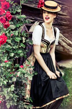 Or maybe I'll wear a hat? Lena Hoschek Dirndl im Blumendessin Traditional German Clothing, Folklore Fashion, German Costume, German Clothing, German Outfit, German Girls, Ren Fair