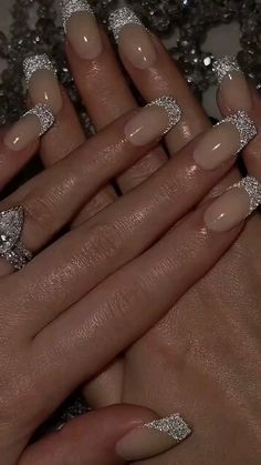 French Nails With Silver Glitter, White Sparkly French Tips, Sparkly White French Tip Nails, Sparkle White Nails, Sparkly Dip Nails, Fall Transition Nail Colors, New Years Gel Nails, Sparkly Winter Nails, Sparkly French Tips