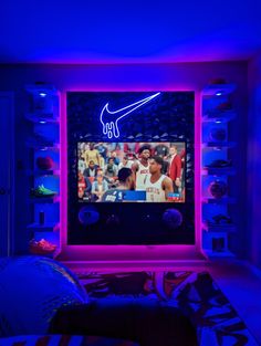 Sneakerhead Wall with TV, neon Nike swoosh and floating shelf for XBOX. Sneakerhead Bedroom, Dope Rooms, Gaming Bedroom Ideas, Gaming Bedroom, Sneakerhead Room, Basketball Room, Hypebeast Room, Remodel Basement