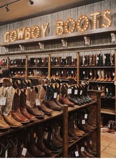 Foto Cowgirl, Country Backgrounds, Cowboy Aesthetic, Western Photography, Bota Country, Rodeo Life, Western Life, Cowgirl Aesthetic, Estilo Country