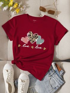 Burgundy Casual Collar Short Sleeve Fabric Heart,Letter  Embellished Slight Stretch  Women Clothing Elegante Y Chic, Heart Letter, Fabric Heart, Women T Shirts, Boho Stil, Graphic Tees Women, Casual Shoes Women, Printed Tees, Shape Patterns