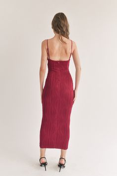 Introducing our Wine Square Neck Bodycon Midi Dress, designed with a square neckline and mid-length hemline for a sophisticated look. Featuring a back zipper closure for ease of wear. Perfect for any evening event or special occasion. This timeless, elegant piece features a classic cut and elegant drape, making it a go-to for any formal event. The back zipper closure adds a touch of convenience, so you can stay on the move with ease. The Wine Square Neck Bodycon Midi Dress is the perfect blend o Lined Midi-length Bodycon Dress, Party Midi Dress With Straight Neckline And Lining, Bodycon Spaghetti Strap Dress For Gala, Fitted Midi Dress With Spaghetti Straps For Gala, Fitted Spaghetti Strap Midi Dress For Gala, Square Neck Ruched Bodice Party Dress, Square Neck Dress With Ruched Bodice For Party, Square Neck Party Dress With Ruched Bodice, Party Dress With Ruched Bodice And Square Neck