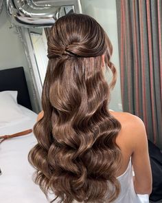 52 Cute Half Up Half Down Hairstyles for All Hair Types and Colors Hairstyles For Bridal Shower The Bride, Royal Half Up Half Down, Long Curled Hair Half Up Half Down, Wedding Hairstyles Half Up Half Down Hollywood Curls, Half Up Half Down Party Hairstyles, Brown Bridal Hair Half Up Half Down, Old Hollywood Hair Half Up, Holly Wood Wave, Bridal Hair For Brunettes