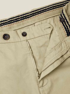 LUCA FALONI | LIGHTWEIGHT COTTON CHINOS | MADE IN ITALY Polo Design, Sold Out Sign, Cotton Chinos, Chino Trousers, Northern Italy, Pure Linen, Linen Shirt, Cotton Yarn, Camel