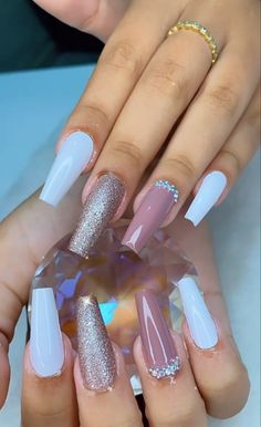 Rose Gold Nails Acrylic, Nails Now, Rose Gold Nails, Bling Acrylic Nails, Acrylic Nails Coffin, Yellow Nails, Luxury Nails, Nail Polishes, Best Acrylic Nails