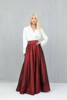 Taffeta skirt makes a classical elegant look. This skirt is perfect for any occasion.  Waistline can be made wider or more narrow. Skirt can be made longer or shorter.  More skirts you can see here:  https://www.etsy.com/shop/DesirCouture?ref=seller-platform-mcnav&section_id=40312230 In order's note you can write your waist measurements and I will make according to your size. Standard Waist sizes: XXS 24.5 (62cm) XS 26 (66cm) S 28.5 (72cm) S/M 30 (76cm) M 31.5 (80cm) M/L 33 (84) L 34 (86cm) L/XL Skirt Photoshoot, Couture Bridesmaid Dresses, Taffeta Skirt, Burgundy Skirt, Gown Skirt, Wedding Skirt, Classic Skirts, Full Circle Skirt, Formal Skirt