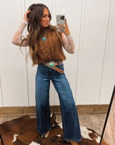 #westernoutfits #westernjeans #frontseamjeans #widelegjeans #jeans #darkjeans Western Business Casual, Western Business, Nfr Outfits, Nfr Fashion, Looks Country, Country Outfits, Wide Leg Denim, Western Outfits, British Indian