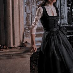 Draco X Reader, Vampire Bride, Royal Core, Medieval Aesthetic, Royalty Aesthetic, Royal Aesthetic, Old Fashion Dresses, Dress Aesthetic, Princess Aesthetic