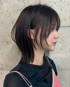 Asian Layered Short Hair, Short Layered Hair Without Bangs, Short Jelly Fish Haircut, Asian Short Hair Styles, Iu Haircut, Looks For Short Hair, Iu Short Hair, Hime Cut