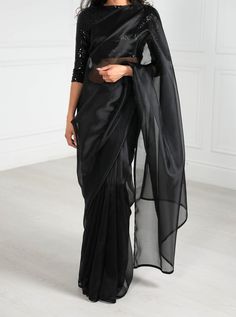 Black Saree Plain, Saree Styles For Farewell, Tia Bhuva, Saree Silhouette, Black Organza Saree, Black And White Saree, Black Saree Blouse, Modest Fall Outfits, Best Shapewear