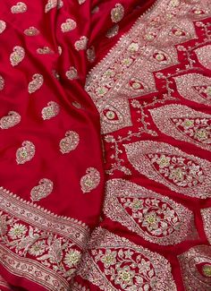 Exclusive Pure Katan Silk aari Handwork Bridal Banarasi  Saree in India made by our beloved workers please support us Silk :100% katan silk  Weave: Handwoven Important: please provide your contact number whenever you make payment it's mandatory for standard shipping Occasions: Wedding|anniversary |party |Festivals |Puja  Thank you Luxury Red Banarasi Silk Traditional Wear, Luxury Red Meenakari Saree, Luxury Red Katan Silk Traditional Wear, Cheap Katan Silk Saree For Diwali, Luxury Bollywood Katan Silk Traditional Wear, Luxury Katan Silk Bollywood Traditional Wear, Luxury Katan Silk Saree With Dori Work, Luxury Katan Silk Saree For Traditional Ceremonies, Luxury Katan Silk Embroidered Fabric For Puja