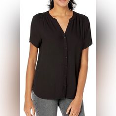 New With Tags Size Large Women’s Button Up Top. It’s Black And From Amazon Essentials. 100% Viscose Fabric. Smoke Free Home. Classic Wardrobe Essentials, Ladies Tops Blouses, Pretty Blouses, Amazon Essentials, Customer Feedback, Womens Fashion For Work, Blouse Black, Short Sleeve Blouse, Casual Outfit