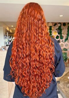 Hair Color Underneath, Red Curly Hair, Rapunzel Hair, Curly Hair Photos, Short Curly Haircuts, Mega Hair, Hairdos For Curly Hair, Beautiful Curls