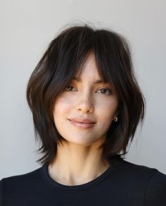 20 Short Hair Wolf Cut Ideas To Try In 2024 Curly Wolfcut, Shiny Black Hair, Wolfcut Hair, Straight Black Hair, Wolf Cut, Hair Texture, Short Hair With Bangs, Short Bob Hairstyles, Brunette Hair